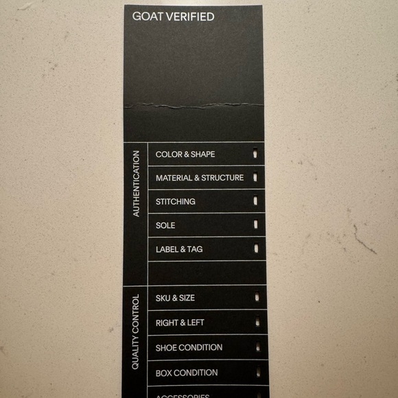 A Ma Maniere Jordan 4 - Picture 8 of 9